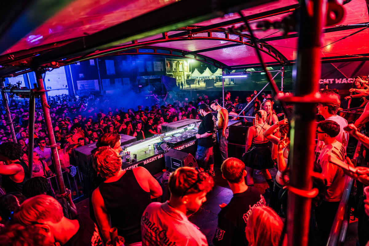 Loading... just a sec